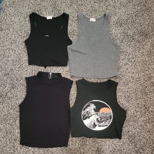 Stylish Women's Black and Gray Crop Tops Set